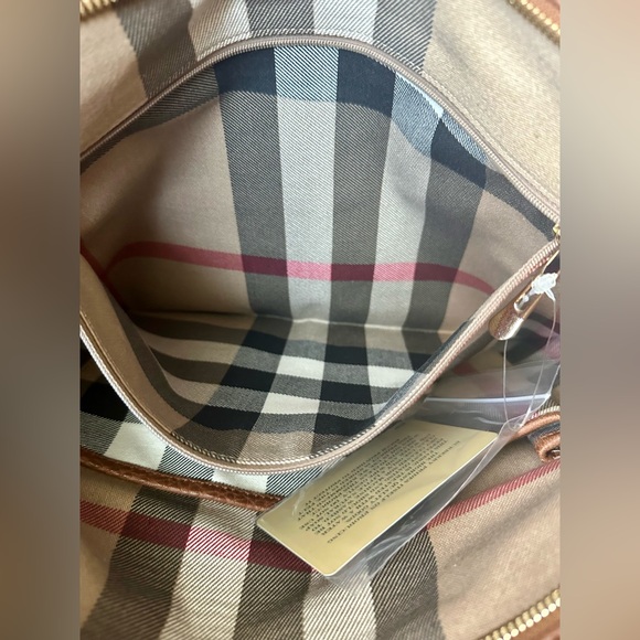 Authentic Burberry Rolled up Canvas Tote/Handbag - Picture 5 of 16